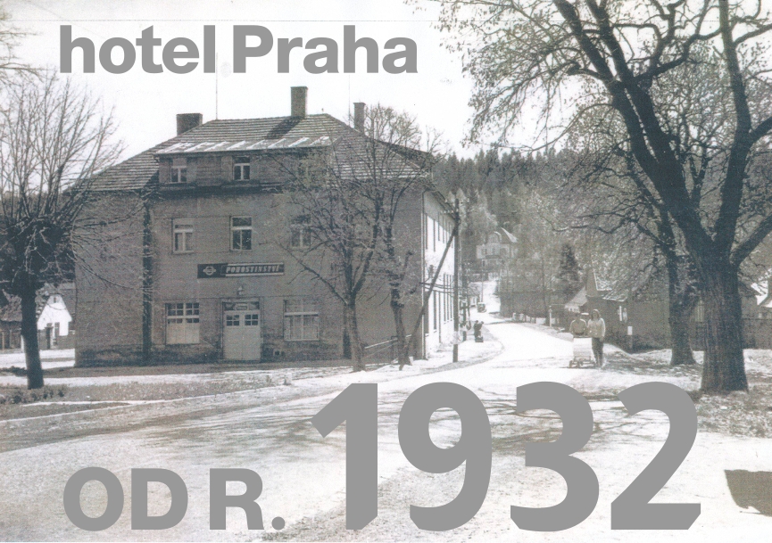 1932 Restaurace Vyžlovka Rozvoz jídla Vyžlovka. Vaříme pro Vás! Objednejte si menu restaurace Vyžlovka. Čerstvá teplá jídla po celý den. Restaurace hotel Praha Vyžlovka: česká kuchyně, denní menu, polední menu, hotová jídla, minutky, rozvoz jídla Vyžlovka a okolí. Hotel Praha Vyžlovka nabízí ubytování Vyžlovka, pronájem sál Vyžlovka.